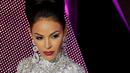 Miss Monagas Keysi Sayago, berpose dengan menggunakan gaun malam saat berkompetisi pada acara Miss Venezuela 2016 di Caracas, Venezuela, (5/10). (REUTERS/Marco Bello)