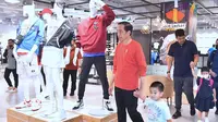 Presiden Joko Widodo atau Jokowi mengunjungi DeliPark Mall, Kota Medan, disela-sela kunjungan kerjanya ke Provinsi Sumatra Utara, Kamis 9 Februari 2023. (Dok. Biro Pers Sekretariat Presiden)