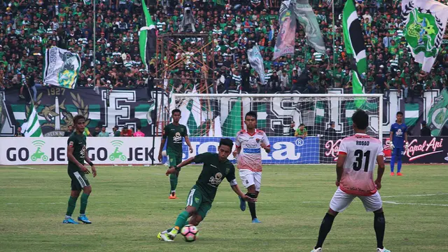 Bonek selalu setia mendukung Persebaya Surabaya