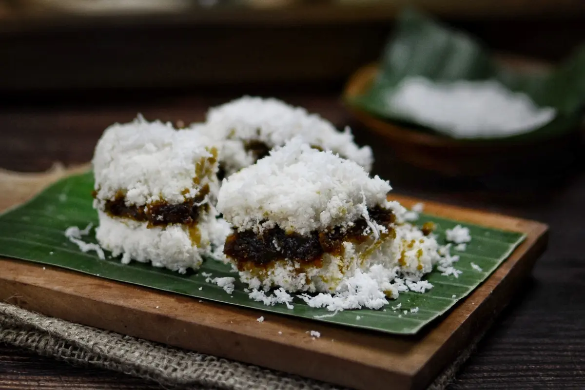 kue dongkal awug