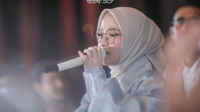 6 Potret Sabyan Gambus di Acara Malam Bainai Lesty Kejora, Curi Perhatian