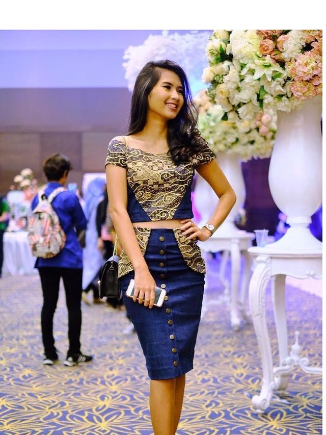 Kerap Bergaya Kasual, Ini 7 Potret Soraya Rasyid dengan Gaun Menawan