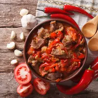 Ilustrasi semur daging kambing pedas./Copyright shutterstock.com