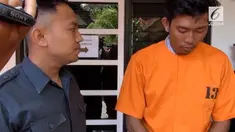 Seorang pengendara motor mengaku sebagai anak tentara dan aniaya pengendara motor lain.