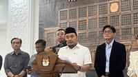 Ketua Komisi Pemilihan Umum (KPU) Mochamad Afifuddin menyampaikan permintaan maaf atas kegaduhan yang muncul setelah terbitnya Keputusan KPU Nomor 731/2025. (Liputan6.com/Winda Nelfira)