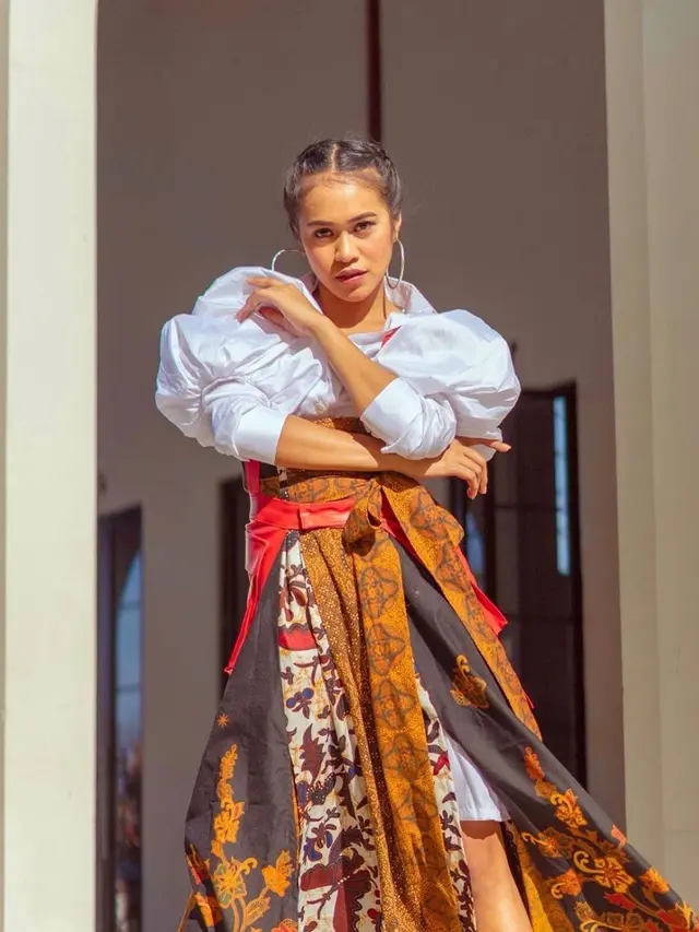 Potret Prita Aunalal Asisten Baru Nia Ramadhani yang Curi Perhatian