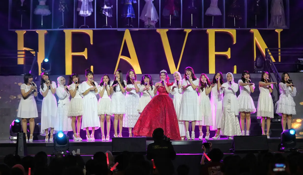 Gaby menjadi satu-satunya member generasi pertama yang tersisa. Ia sudah 10 tahun melewati momen suka duka bersama JKT48. (Adrian Putra/Fimela.com)