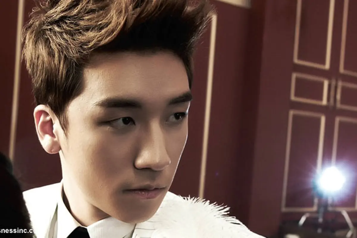 seungri-big-bang-130621c.jpg