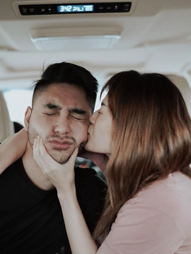 6 Potret Siti Badriah dan Krisjiana Baharudin Setelah Setahun Menikah, Makin Lengket