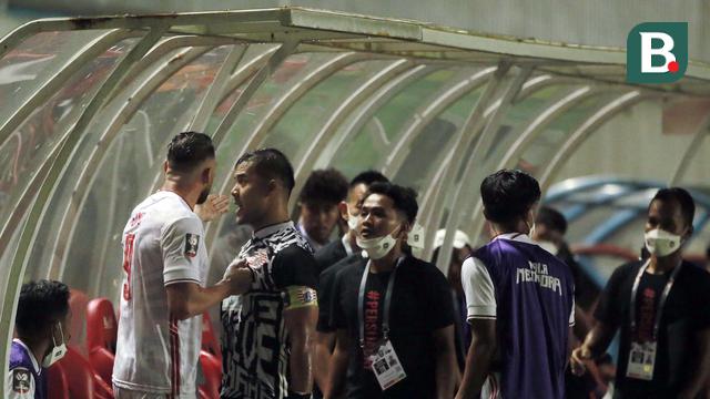 FOTO: Marko Simic dan Andritany Bersitegang Usai Pertandingan, Ada Apa Sebenarnya?