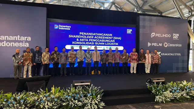 Penandatanganan Akta Penggabungan dan Shareholder Agreement tujuh perusahaan logistik BUMN yang digelar pada Selasa (30/6/2026). (Liputan6.com/Gagas)