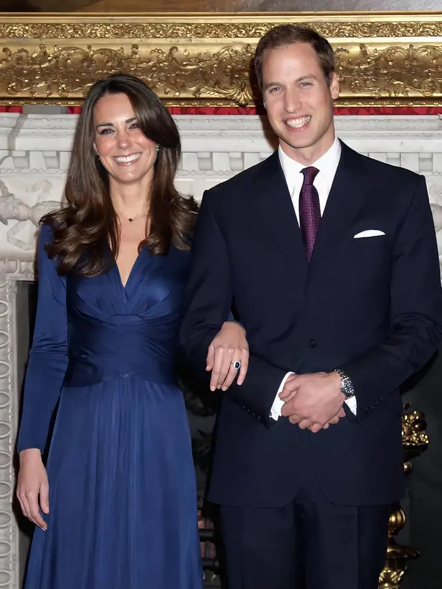 Pangeran William diminta melamar Kate Middleton dengan cincin Sapphire