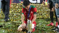 Brylian Negiehta Dwiki Aldama menangis setelah Timnas Indonesia U-16 memastikan gelar juara Piala AFF U-16 2018. (Bola.com/Aditya Wany)