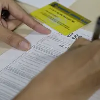 Semua warga yang telah memiliki NPWP hukumnya wajib