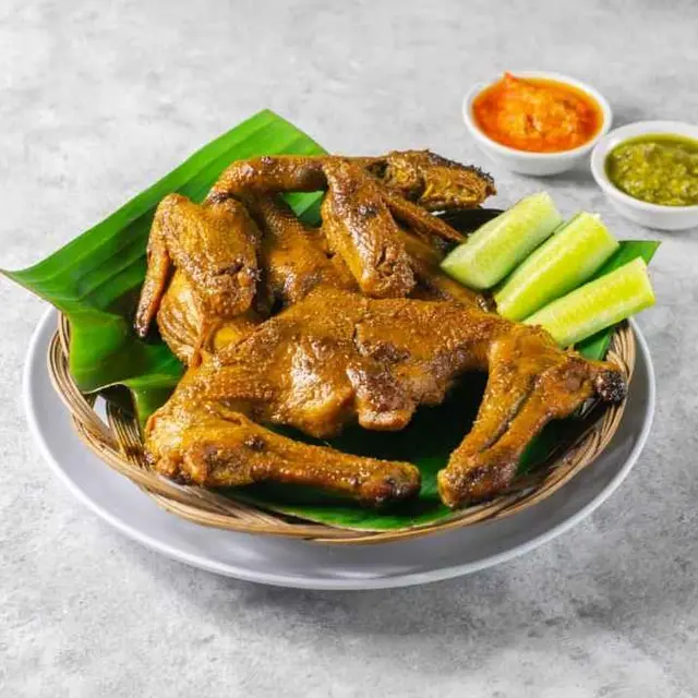 Bakakak Ayam Bakar Pejantan Utuh