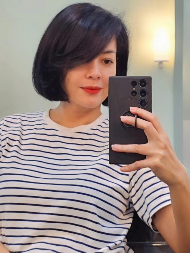 Lulu Tobing dengan Potongan Rambut Pendek