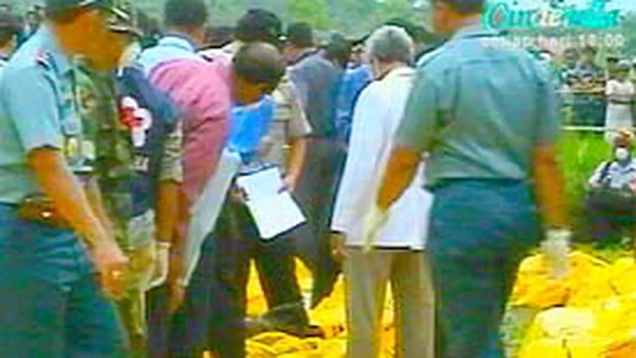 070307bgaruda-eva-jenazah.jpg