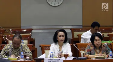 Ketua Pansel Capim KPK Yenti Garnasih didampingi anggota melakukan Rapat Dengar Pendapat Umum (RDPU) dengan Komisi III DPR di Kompleks Parlemen, Jakarta, Senin (9/9/2019). Rapat terkait dengan dimulainya uji kelayakan dan kepatutan atau fit and proper test capim KPK. (Liputan6.com/Johan Tallo)