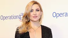 Aktris Hollywood Kate Hudson ketika menghadiri Operation Smile Gala 2016 di New York, Kamis (12/5). Meski sudah memiliki dua anak, aktris 37 tahun itu selalu tampil seksi dan memesona. (Robin Marchant/GETTY IMAGES NORTH AMERICA/AFP)