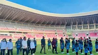 Presiden Joko Widodo (Jokowi) meluncurkan Papua Football Academy (PFA) di Stadion Lukas Enembe, Kabupaten Jayapura, Rabu, (31/8/2022).
