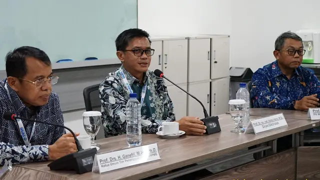 Pastikan Ujian Berlangsung Kondusif, Dirjen Diktiristek RI Tinjau Pelaksanaan UTBK-SNBT 2024 di Universitas Indonesia