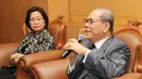 Ketua Komisi II DPR RI Rambe Kamarulzaman (kanan) dan peneliti senior LIPI Prof Dr Siti Zuhro dalam Dialog Pilar Negara bertema "Pemilu Serentak di Seluruh Indonesia" di Komplek Parlemen Senayan, Jakarta, Senin (13/4/2015). (Liutan6.com/Helmi Afandi)