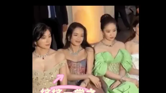 Dianggap Tak Sopan Bersandar pada Shu Qi, Model Jepang Hikari Mori Dituntut Dipecat dari Bvlgari