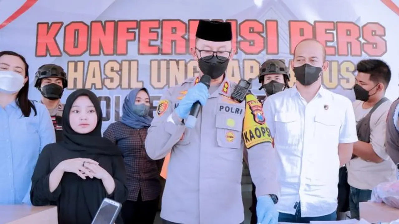 Kapolres Situbondo  Gelar konferensi pers kasus perjudian online. (Istimewa)