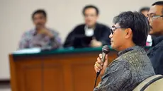 Andi Zulkarnaen Anwar atau Choel Mallarangeng bersaksi untuk mantan Menpora Andi Mallarangeng di Pengadilan Tipikor, Senin (19/5/14). (Liputan6.com/Miftahul Hayat)