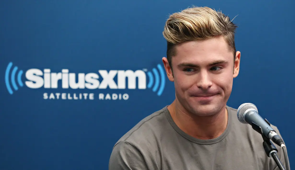 Mempunyai paras yang tampan dan banyak dipuja oleh kaum wanita tak membuat Zac Efron mudah mendapatkan kekasih. (AFP/Bintang.com)