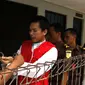 Tersangka RA alias Robbie Abbas saat akan mengikuti sidang di Pengadilan Jakarta Selatan, Jakarta, Kamis (1/10/2015). Sidang tersebut akan menghadirkan Artis AA sebagai saksi . (Liputan6.com/Yoppy Renato)