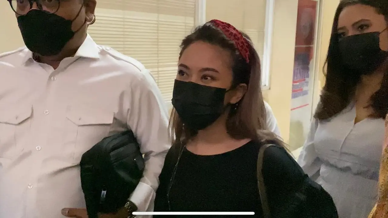 Artis GL Diperiksa Polisi Terkait Video Syur