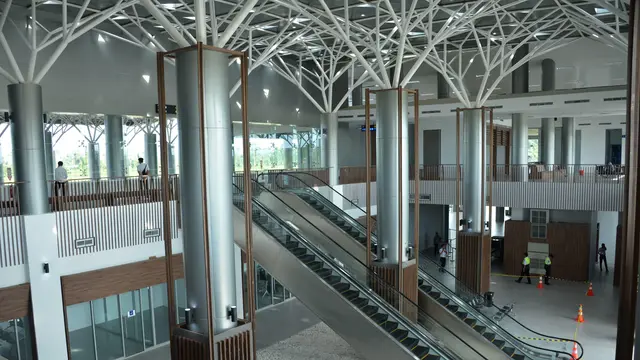 Presiden Jokowi siap meresmikan dua bandara yang berstatus Proyek Strategis Nasional (PSN) di Papua.