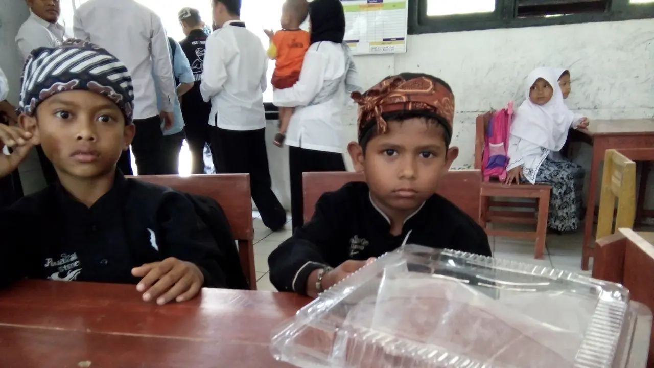 Disubsidi Daging, Siswi Purwakarta Wajib Belajar Masak 