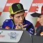 Marc Marquez dan Valentino Rossi (KAZUHIRO NOGI / AFP)