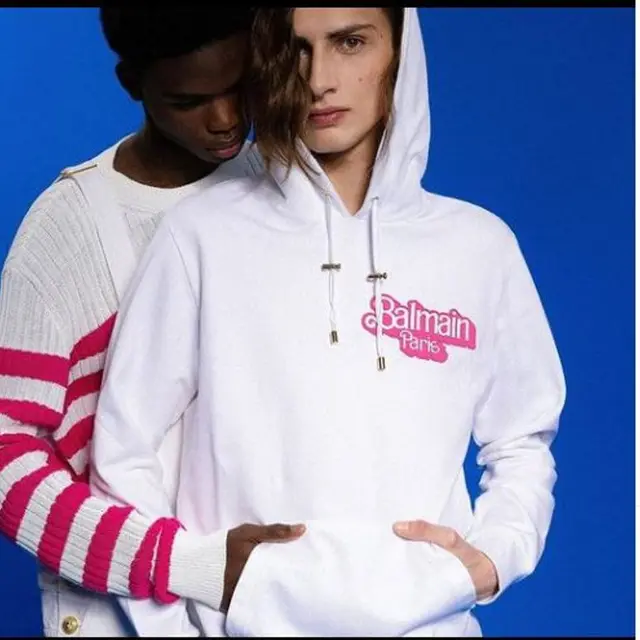 Kolaborasi Barbie dan Balmain Luncurka Koleksi Fesyen Tanpa Gender
