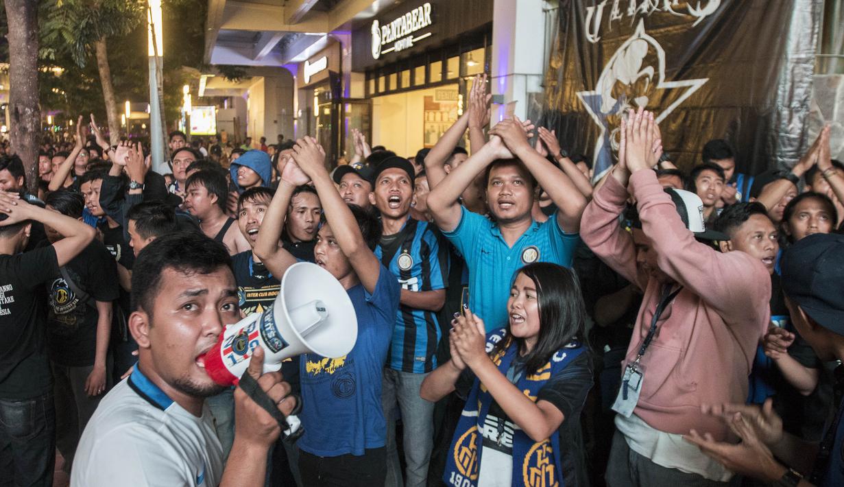 Presiden Inter Milan, Erick Thohir, nonton bareng Inter Milan melawan Sassuolo bersama ratusan anggota Inter Club Indonesia, kelompok supporter Nerazzurri di Indonesia. (Bola.com/Vitalis Yogi Trisna)