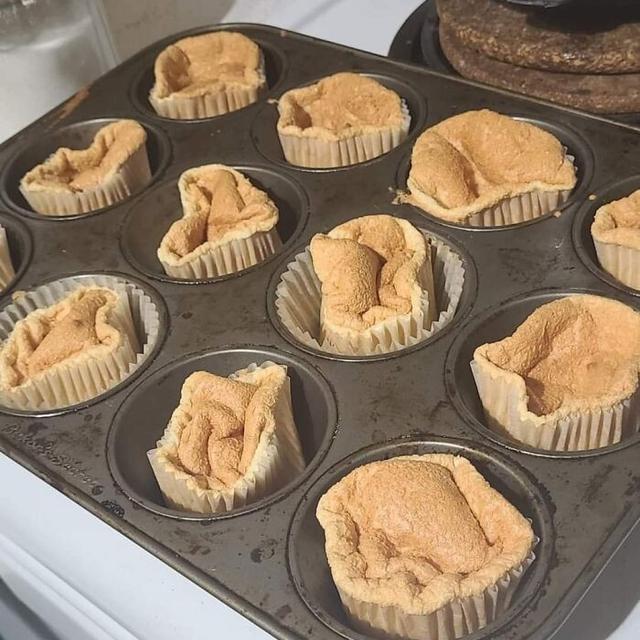 6 Potret Kue Gagal Usai Keluar dari Oven Ini Penampakannya Bikin Kecewa