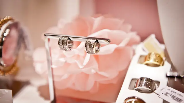 New  normal di ritel perhiasan