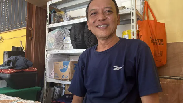 Ketua RW 09, Rizal