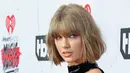 Paras cantik, memiliki segudang talenta di dunia musik dan perjalanan karier pun cemerlang, tak khayal sosok Taylor Swift selalu menjadi dambaan kaum adam. (AFP/Bintang.com)