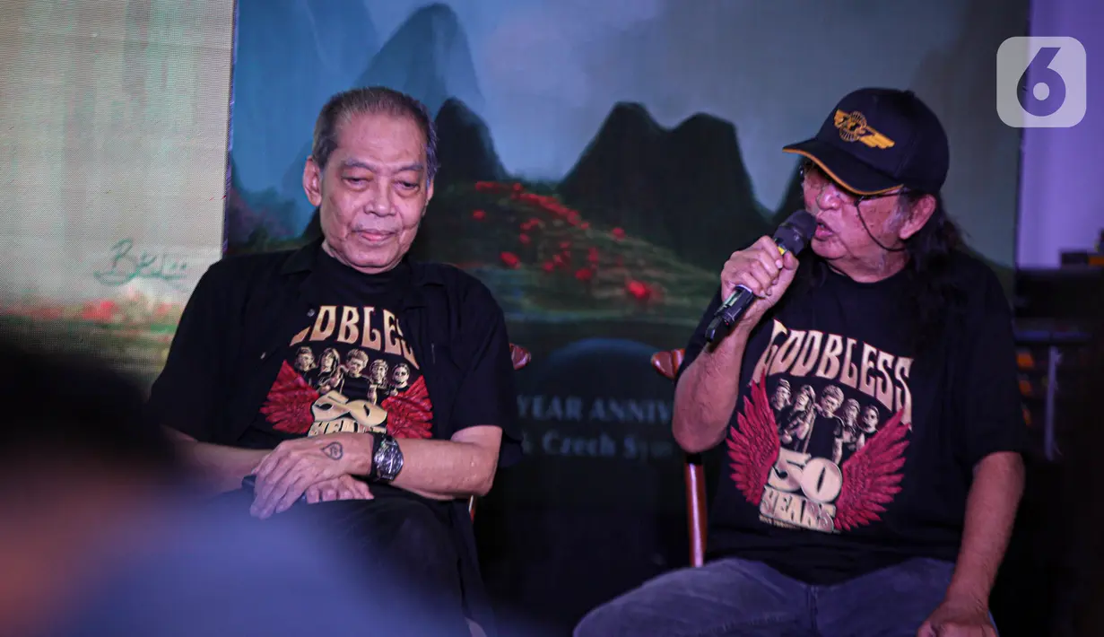 Pada saat bersamaan, diikuti pula dengan pembuatan film biopik God Bless yang disutradarai Hanung Bramantyo. (Liputan6.com/Faizal Fanani)