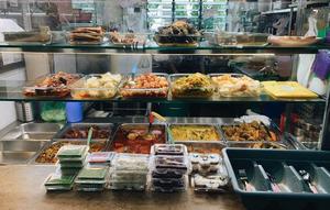 Hidangan di Dapur Hassan, bisnis kuliner Hassan Sunny, kiper Timnas Singapura di Piala AFF 2020. (dok. Instagram @dapurhassansg/https://www.instagram.com/p/CHcAN-cBPZh/)