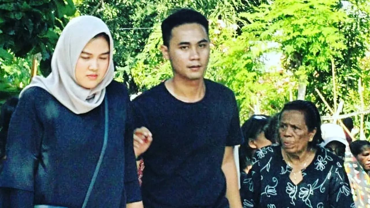 Perempuan Berhijab di Prosesi Semana Santa (Liputan6.com / Ola Keda)