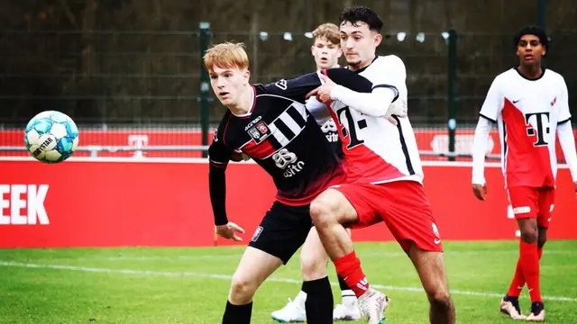 Ivar Jenner di FC Utrecht U-21