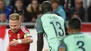 Gelandang Hongarial, Balazs Dzsudzsak, melepaskan tendangan ke gawang Portugal pada laga Kualifikasi Piala Dunia 2018 di Stadion Groupama, Minggu (3/9/2017). Portugal menang 1-0 atas Hongaria. (AP/Tamas Kovacs)