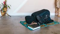 Simak tata cara sholat istikharah dan berbagai manfaatnya! (pexels.com/Rodnae Productions).