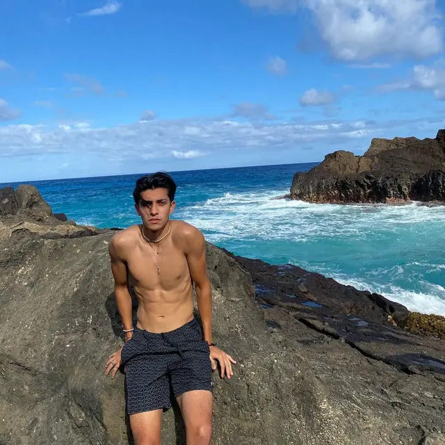 [Fimela] Potret terbaru Albany Ray, anak Sarah Azhari