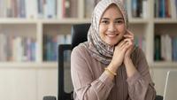 10 Model Gelang Emas Feminin untuk Pekerja Kantoran Berhijab, Profesional dan Stylish