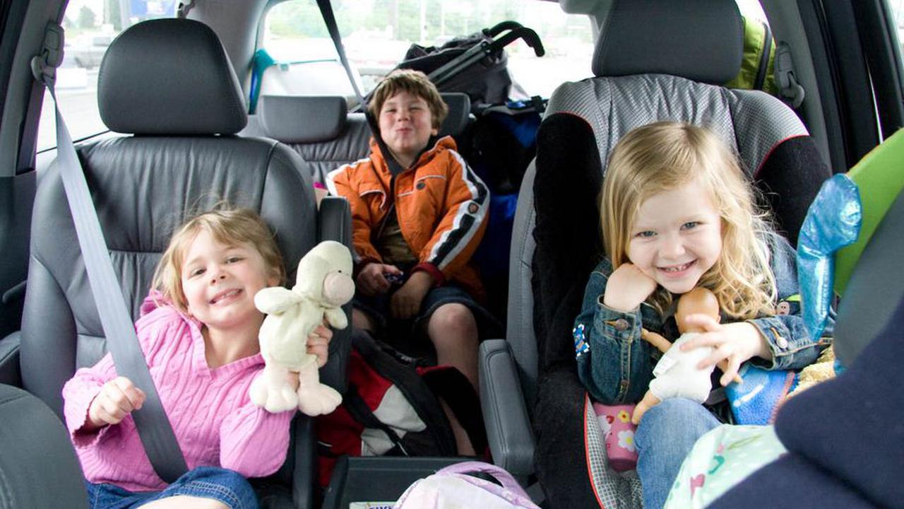 Anak-Anak Dalam Mobil